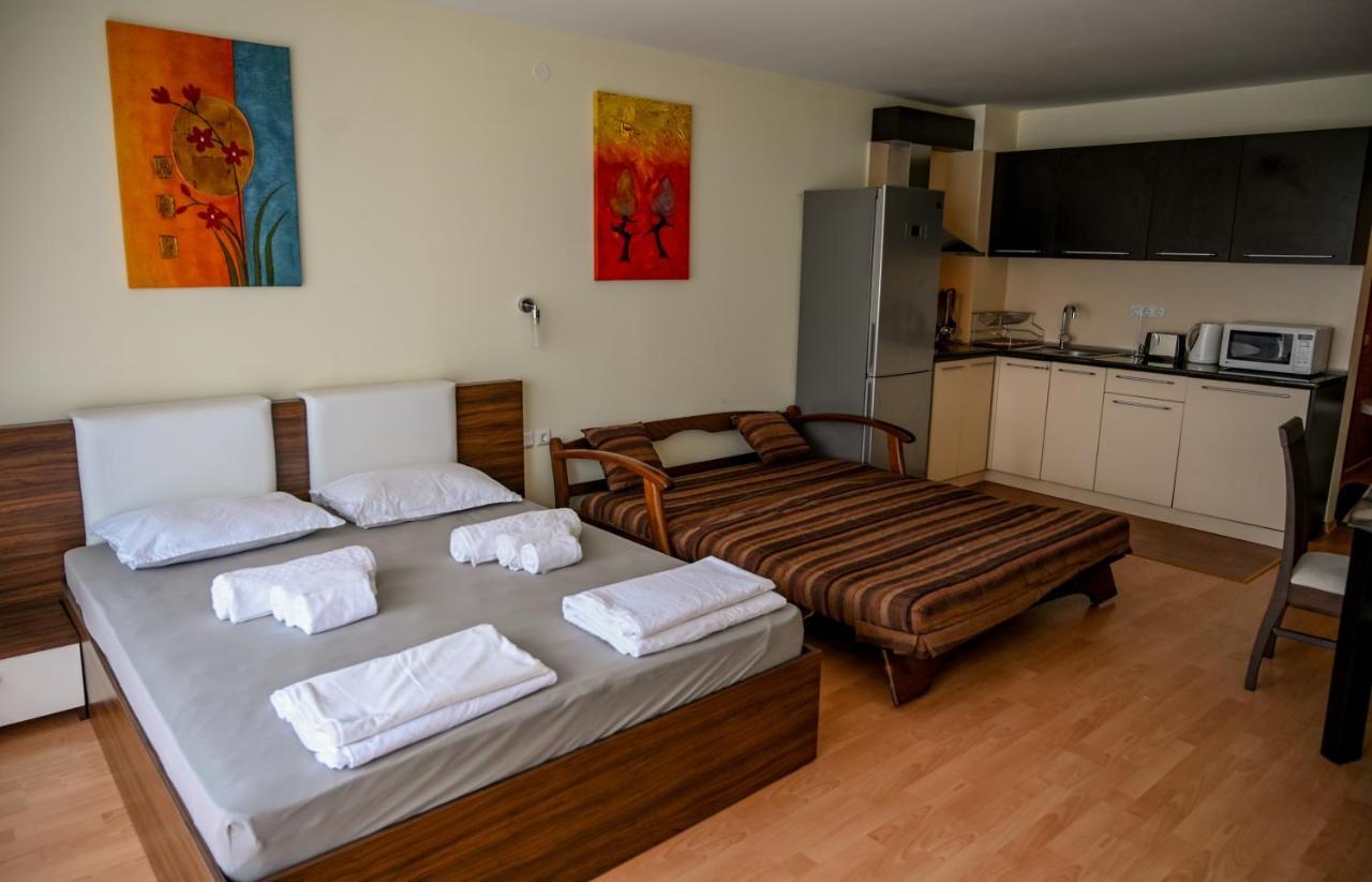 Panorama Fort Beach, Фамилно студио Deluxe Свети Влас Екстериор снимка