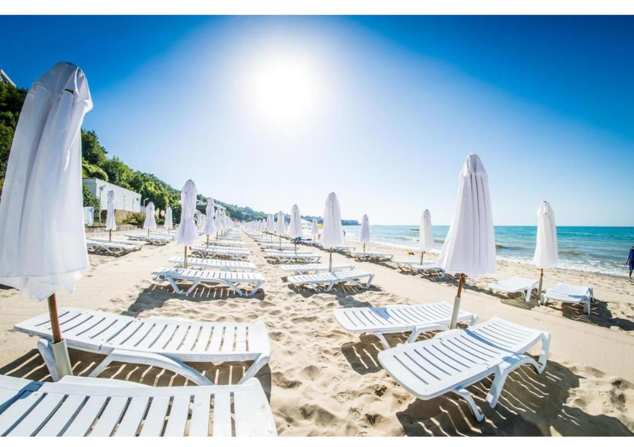 Panorama Fort Beach, Фамилно студио Deluxe Свети Влас Екстериор снимка