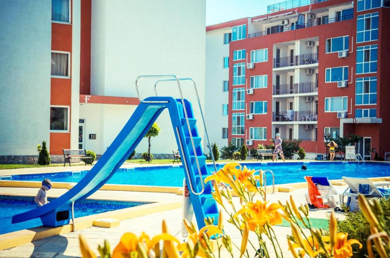 Panorama Fort Beach, Фамилно студио Deluxe Свети Влас Екстериор снимка