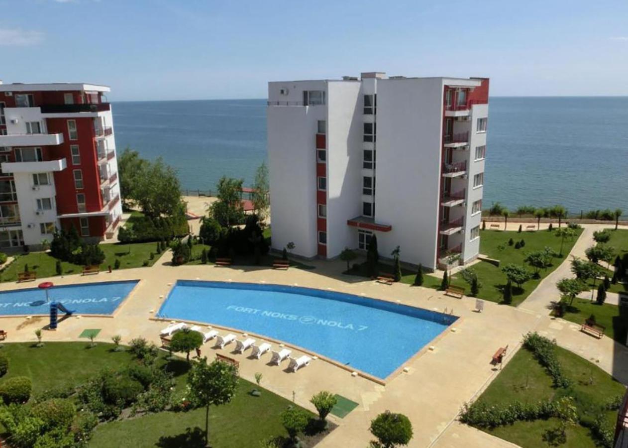 Panorama Fort Beach, Фамилно студио Deluxe Свети Влас Екстериор снимка